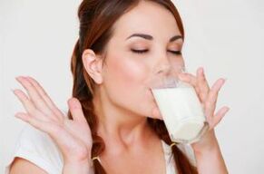 For gastritis, it is useful to drink a glass of milk in the morning and evening. 